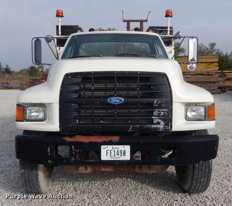image for item KA9465 1997 Ford F800  utility / service truck