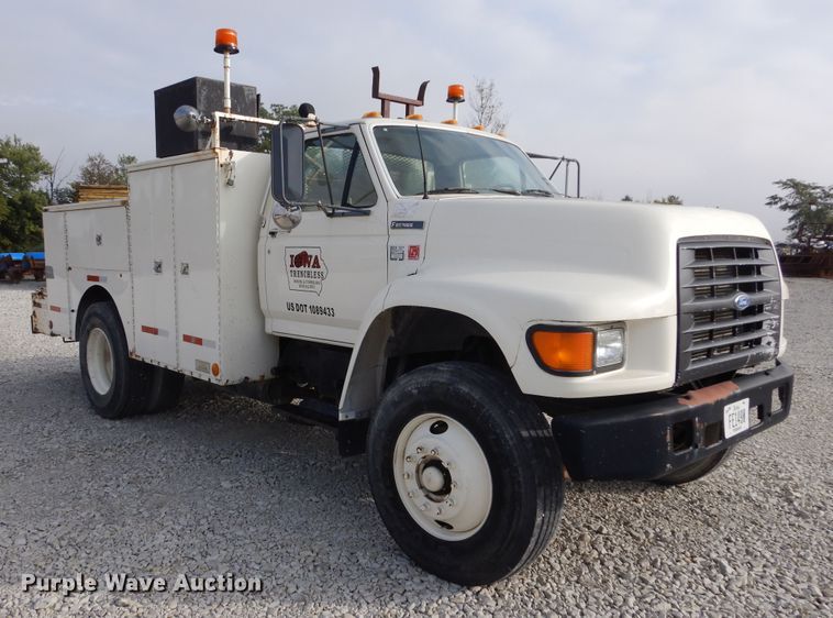 image for item KA9465 1997 Ford F800  utility / service truck