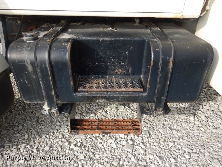 image for item KA9465 1997 Ford F800  utility / service truck