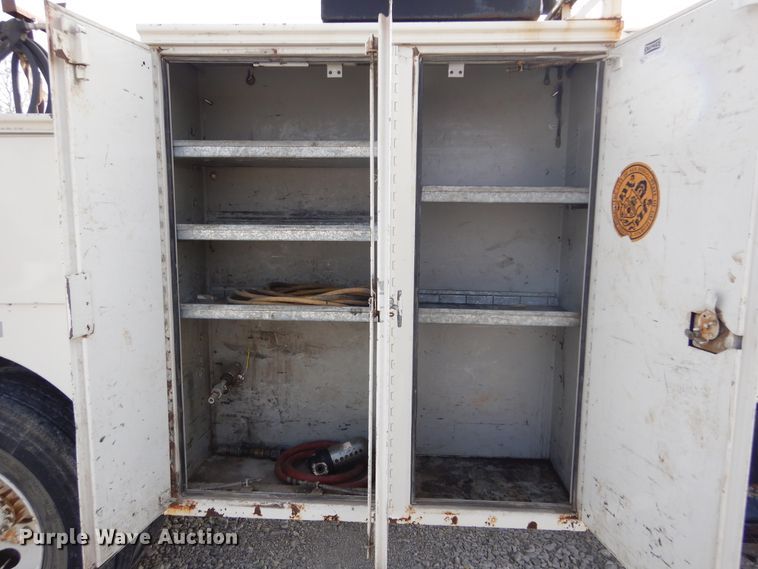 image for item KA9465 1997 Ford F800  utility / service truck