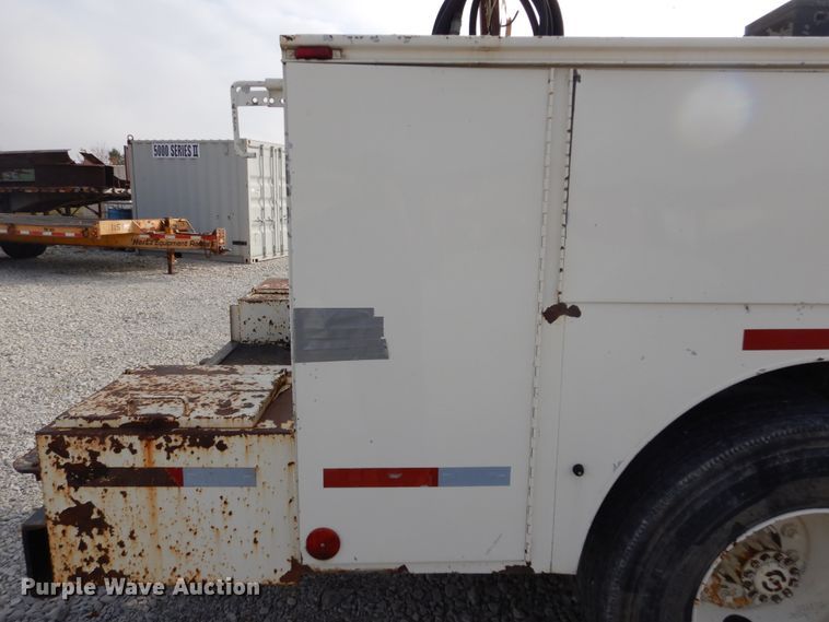 image for item KA9465 1997 Ford F800  utility / service truck