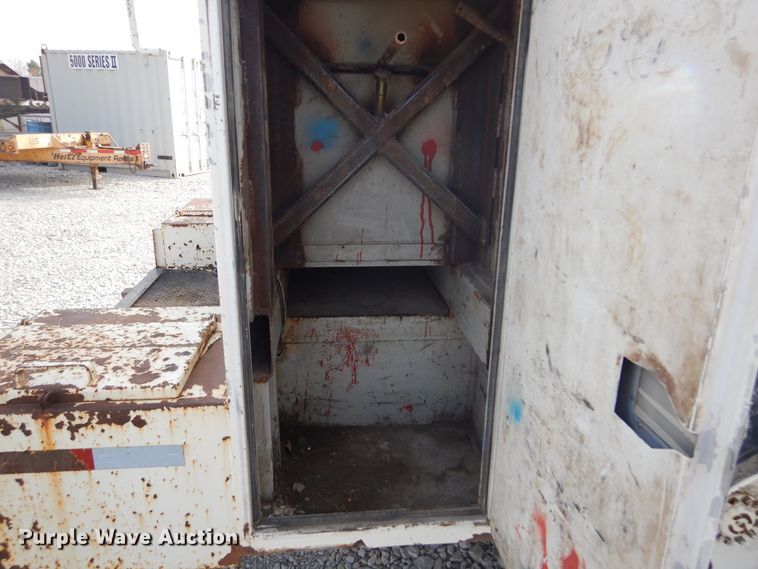 image for item KA9465 1997 Ford F800  utility / service truck