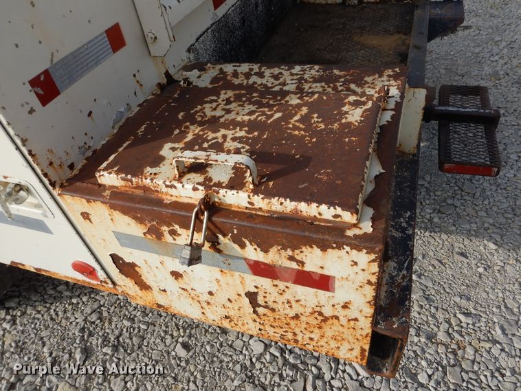 image for item KA9465 1997 Ford F800  utility / service truck