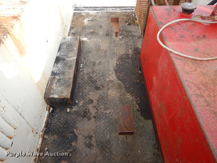 image for item KA9465 1997 Ford F800  utility / service truck