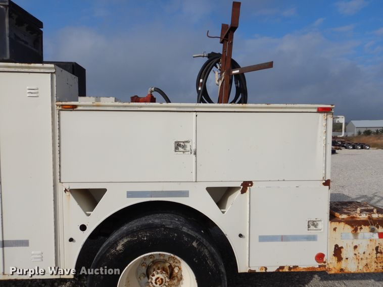 image for item KA9465 1997 Ford F800  utility / service truck