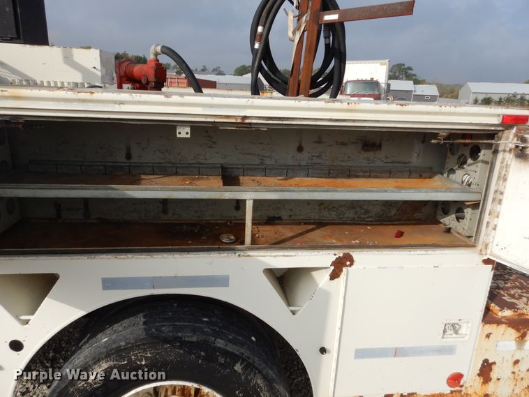 image for item KA9465 1997 Ford F800  utility / service truck