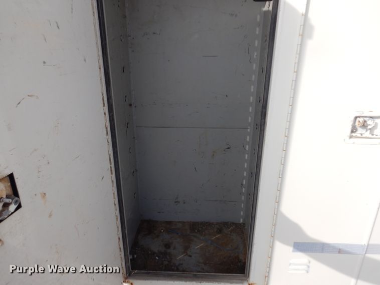 image for item KA9465 1997 Ford F800  utility / service truck