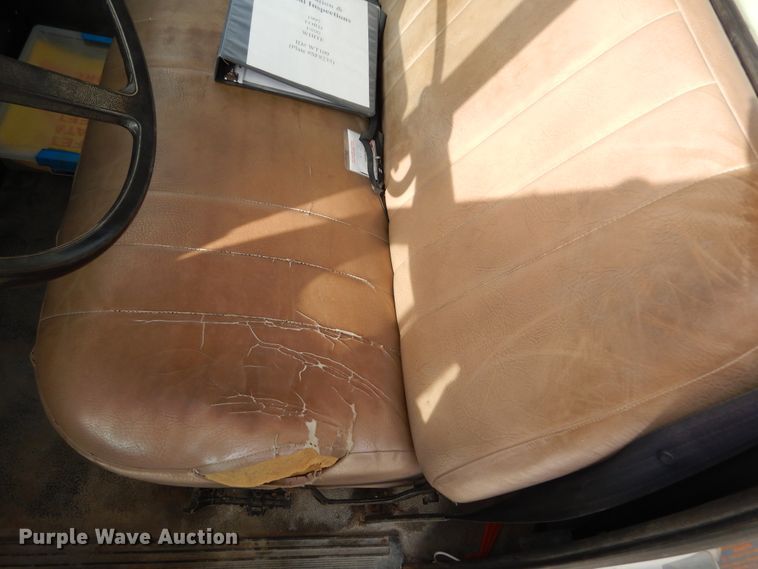 image for item KA9465 1997 Ford F800  utility / service truck