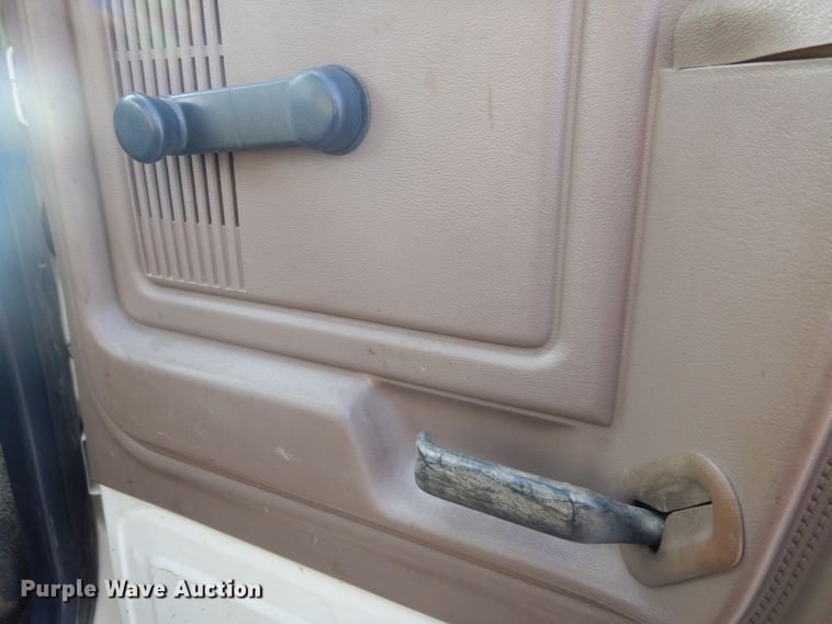 image for item KA9465 1997 Ford F800  utility / service truck