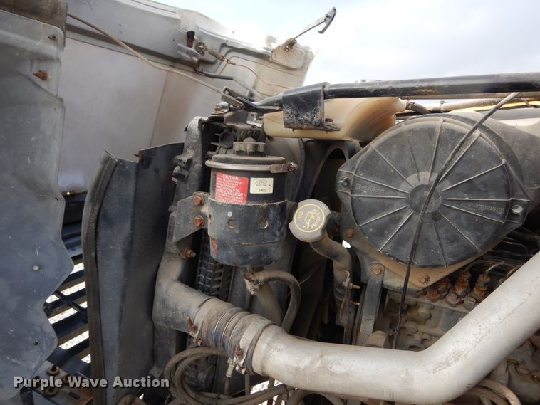 image for item KA9465 1997 Ford F800  utility / service truck