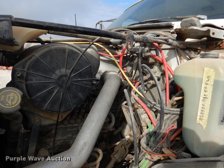 image for item KA9465 1997 Ford F800  utility / service truck