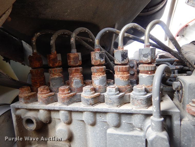 image for item KA9465 1997 Ford F800  utility / service truck