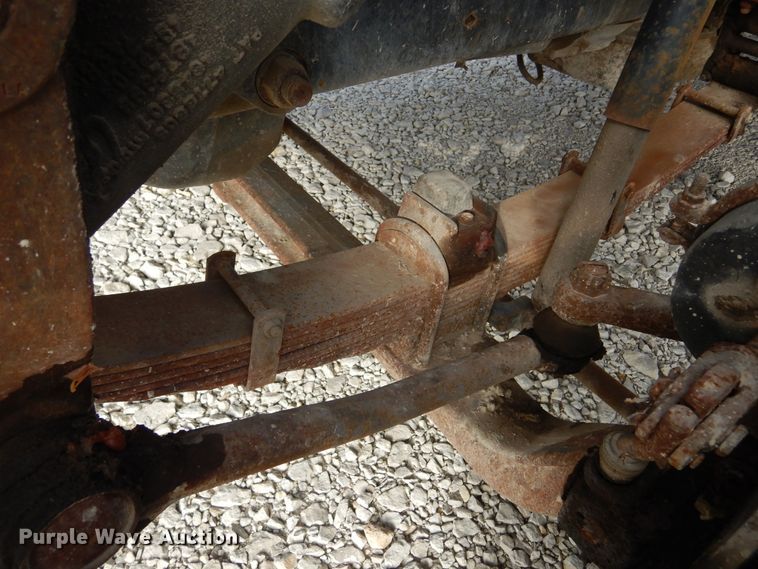 image for item KA9465 1997 Ford F800  utility / service truck