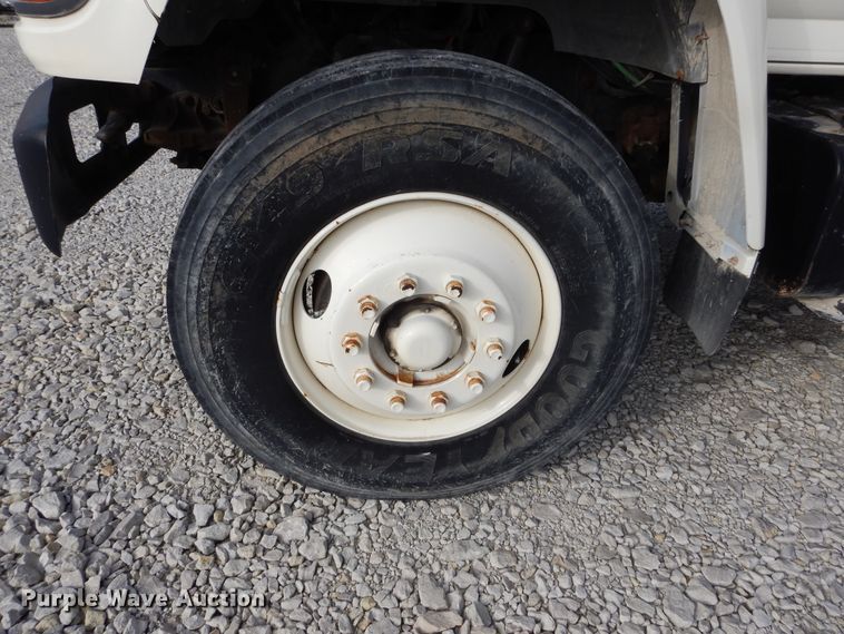 image for item KA9465 1997 Ford F800  utility / service truck