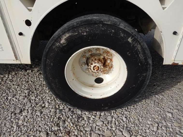 image for item KA9465 1997 Ford F800  utility / service truck