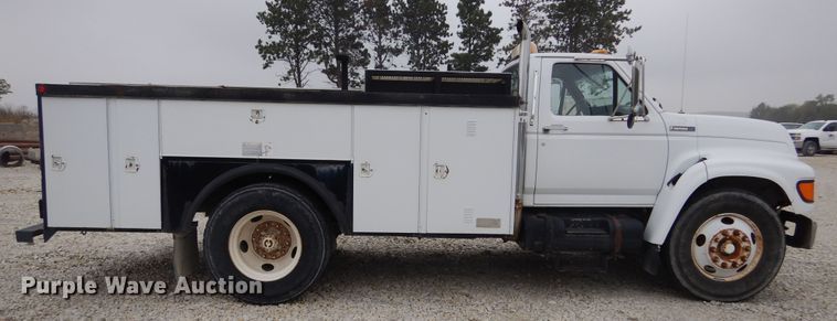 image for item KA9468 1997 Ford F800  utility / service truck