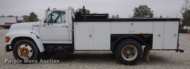 image for item KA9468 1997 Ford F800  utility / service truck