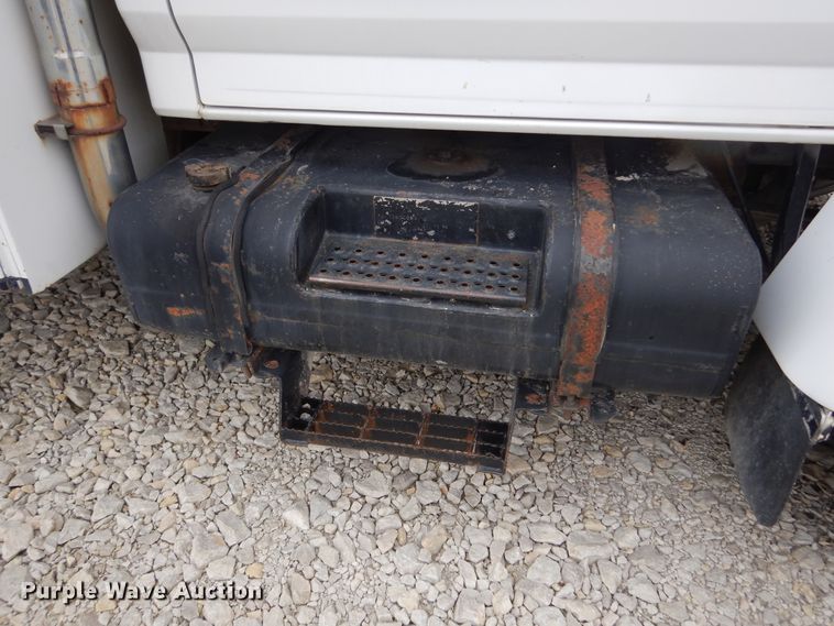 image for item KA9468 1997 Ford F800  utility / service truck