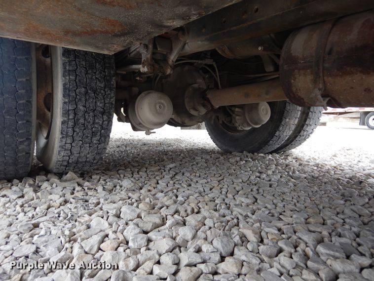 image for item KA9468 1997 Ford F800  utility / service truck