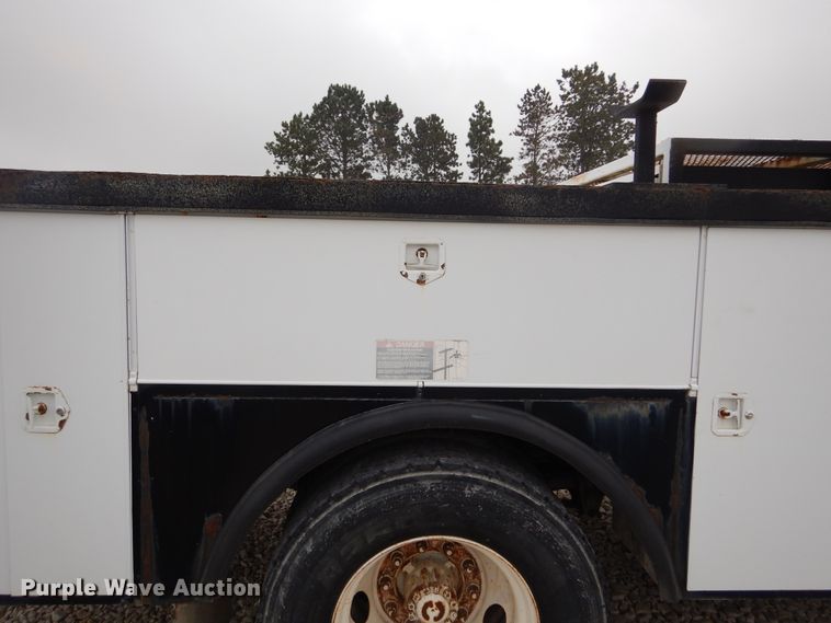 image for item KA9468 1997 Ford F800  utility / service truck