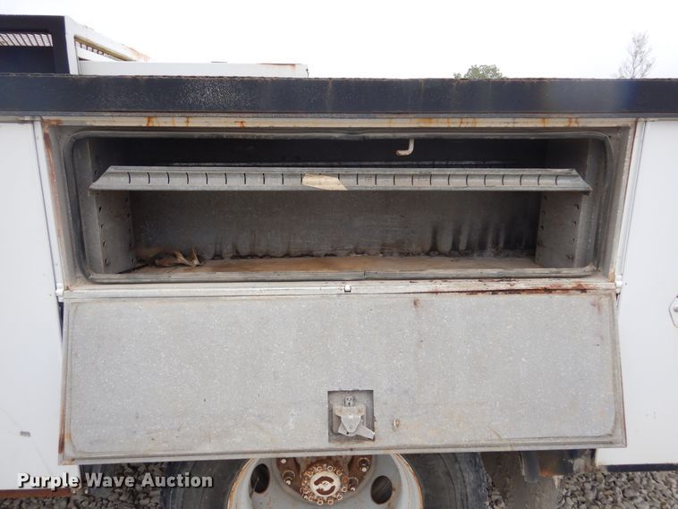 image for item KA9468 1997 Ford F800  utility / service truck