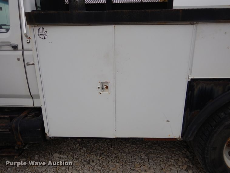 image for item KA9468 1997 Ford F800  utility / service truck