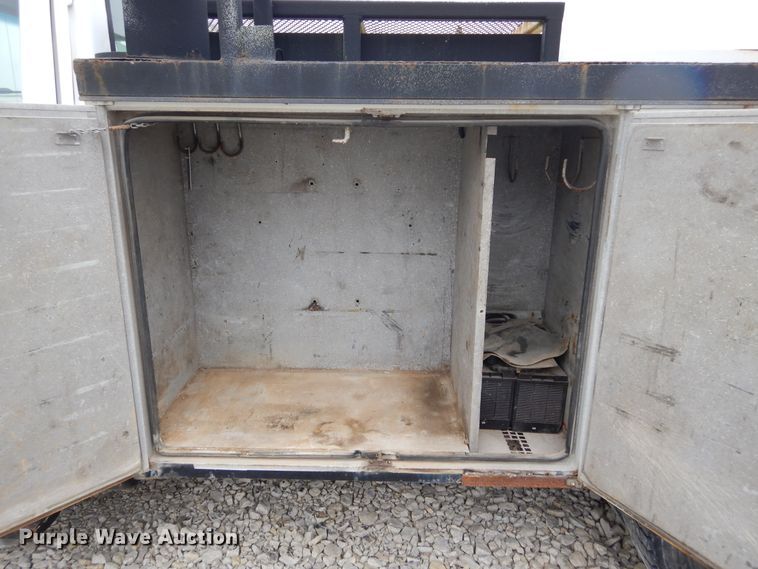 image for item KA9468 1997 Ford F800  utility / service truck