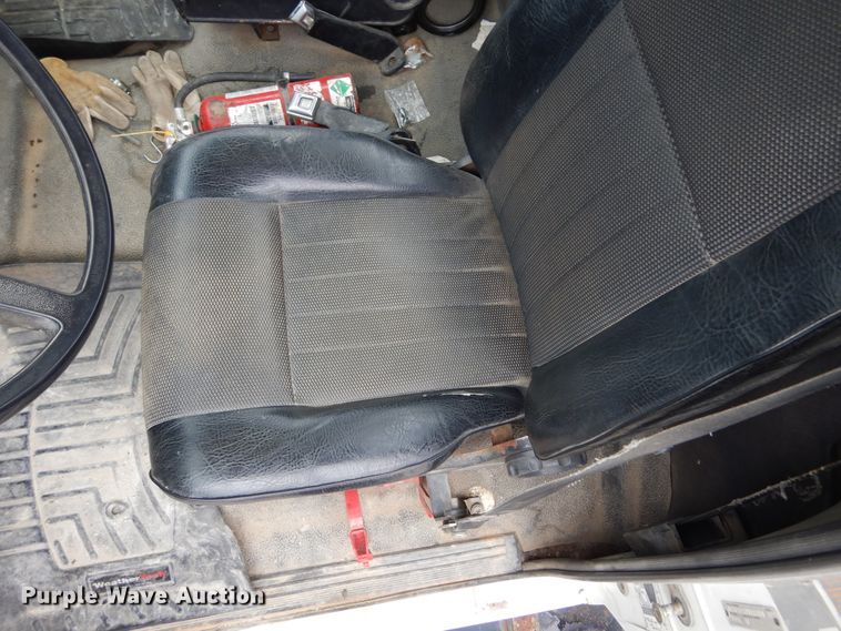 image for item KA9468 1997 Ford F800  utility / service truck