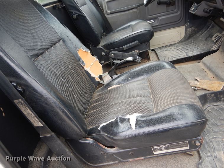 image for item KA9468 1997 Ford F800  utility / service truck