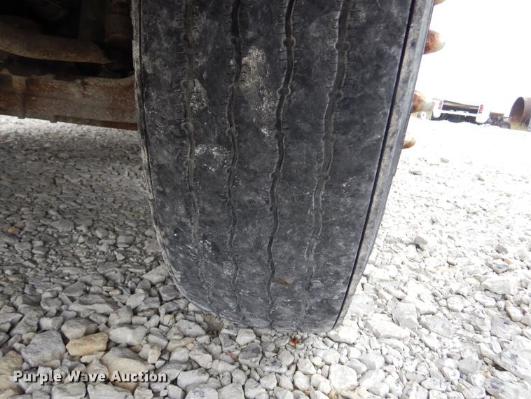 image for item KA9468 1997 Ford F800  utility / service truck