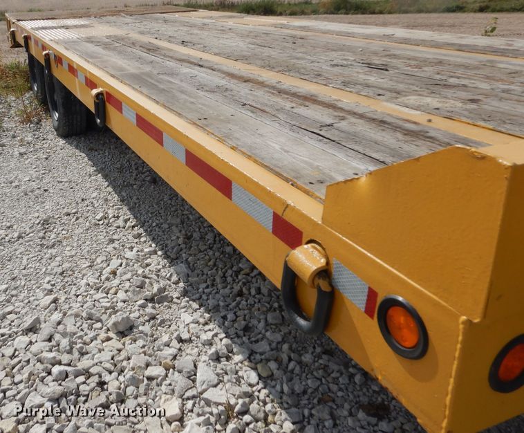 image for item KA9469 1999 Eager Beaver  equipment trailer