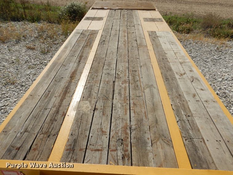 image for item KA9469 1999 Eager Beaver  equipment trailer