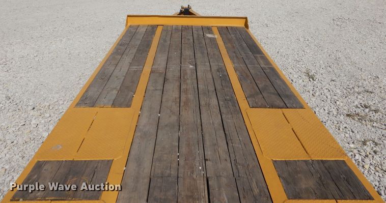 image for item KA9469 1999 Eager Beaver  equipment trailer