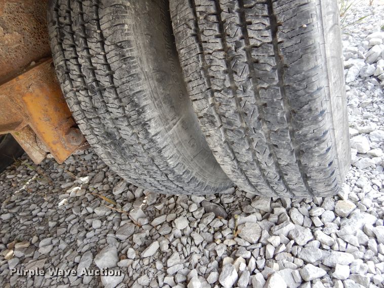 image for item KA9469 1999 Eager Beaver  equipment trailer