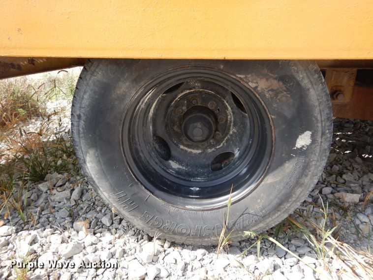 image for item KA9469 1999 Eager Beaver  equipment trailer