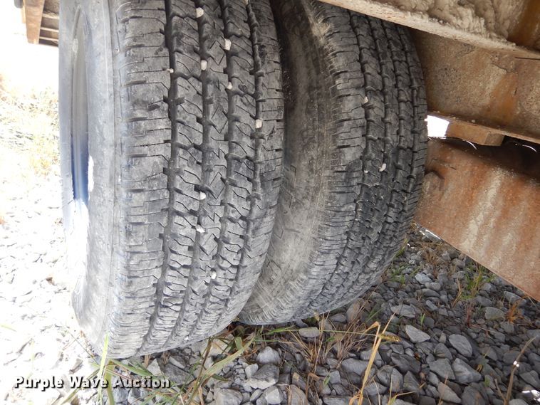 image for item KA9469 1999 Eager Beaver  equipment trailer