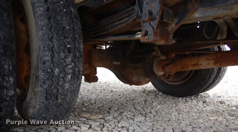 image for item KA9470 1993 Ford F700  flatbed truck