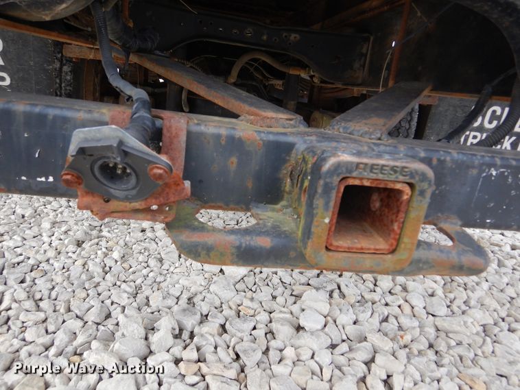 image for item KA9470 1993 Ford F700  flatbed truck