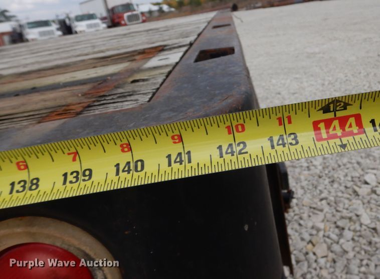 image for item KA9470 1993 Ford F700  flatbed truck