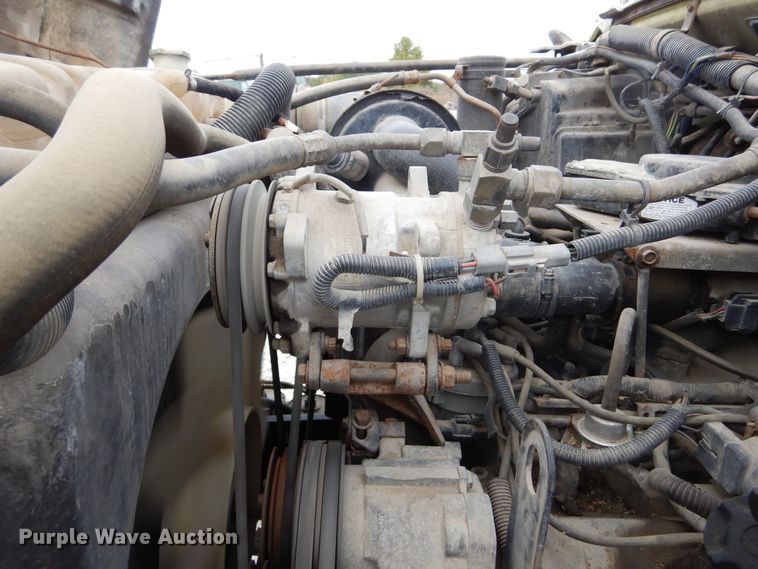 image for item KA9470 1993 Ford F700  flatbed truck