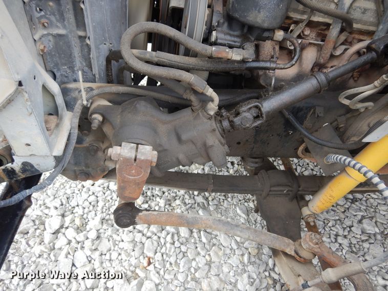 image for item KA9470 1993 Ford F700  flatbed truck