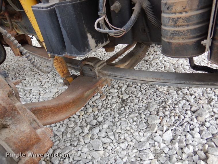 image for item KA9470 1993 Ford F700  flatbed truck