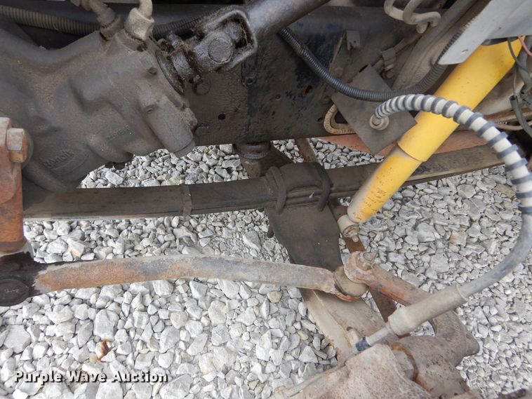 image for item KA9470 1993 Ford F700  flatbed truck