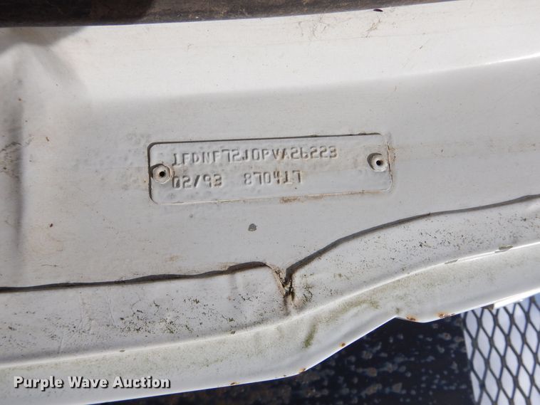 image for item KA9470 1993 Ford F700  flatbed truck