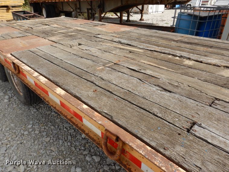 image for item KA9472 1999 Trail King TK20-2500  equipment trailer