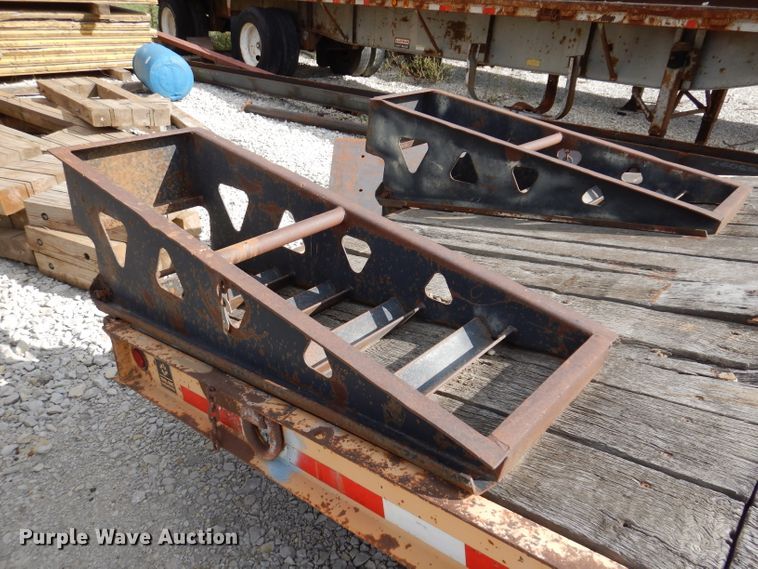 image for item KA9472 1999 Trail King TK20-2500  equipment trailer