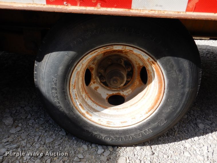 image for item KA9472 1999 Trail King TK20-2500  equipment trailer