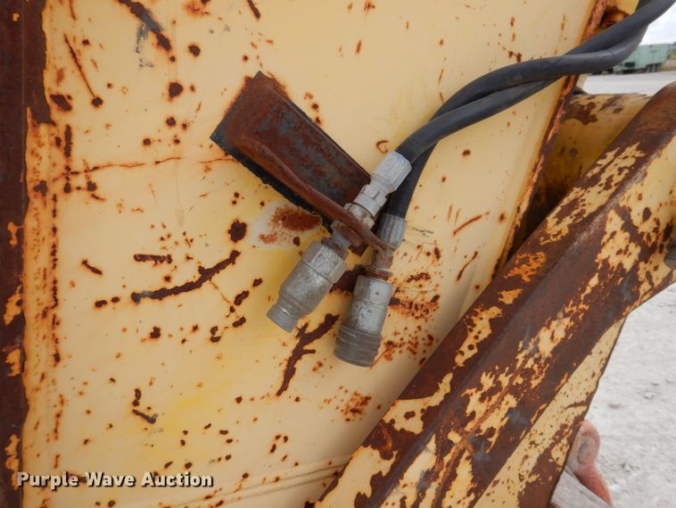 image for item KA9473 2001 Kobelco SK480LC  excavator