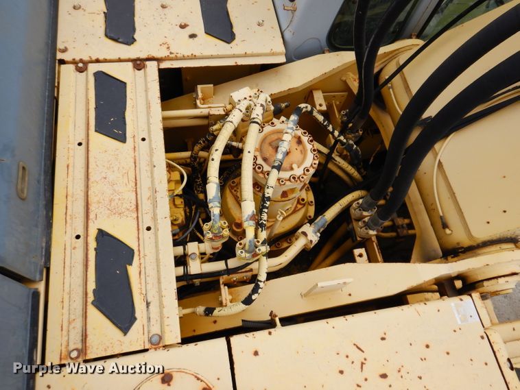 image for item KA9473 2001 Kobelco SK480LC  excavator