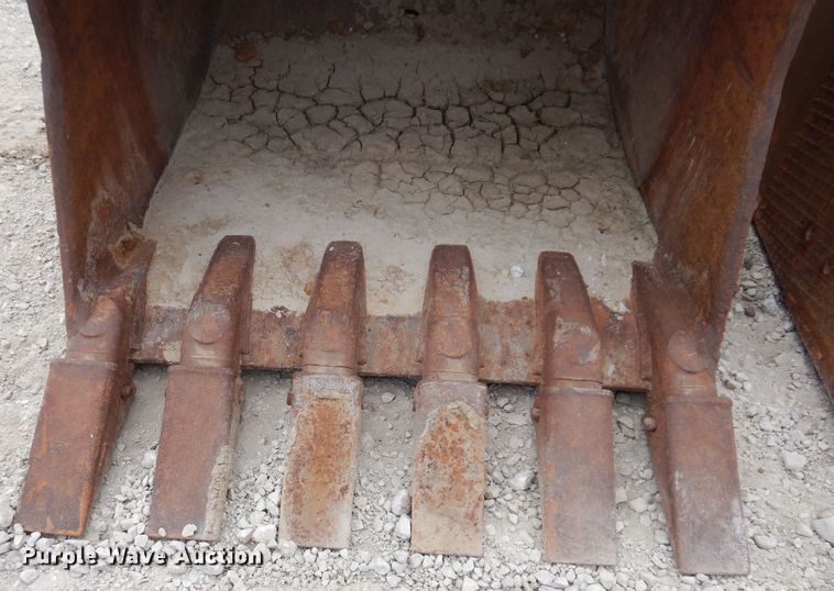 image for item KA9473 2001 Kobelco SK480LC  excavator